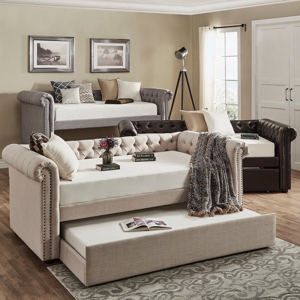 Knightsbridge Tufted Scroll Arm Chesterfield Daybed and Trundle