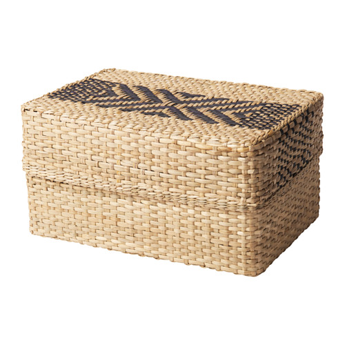 Handwoven natural basket with lid