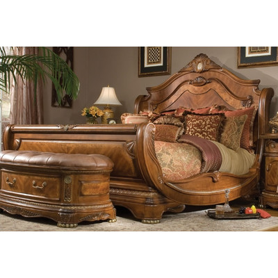 Cortina Sleigh Bed by Michael Amini