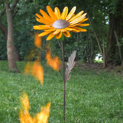 Daisy Garden Torch