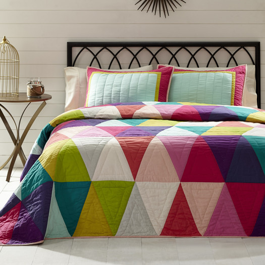 Taylor Quilt Set, Colored Triangles by VHC Brands