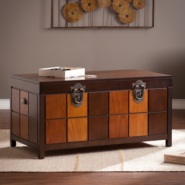 Multi-tonal wood finish antique-style cocktail table-cum-trunk